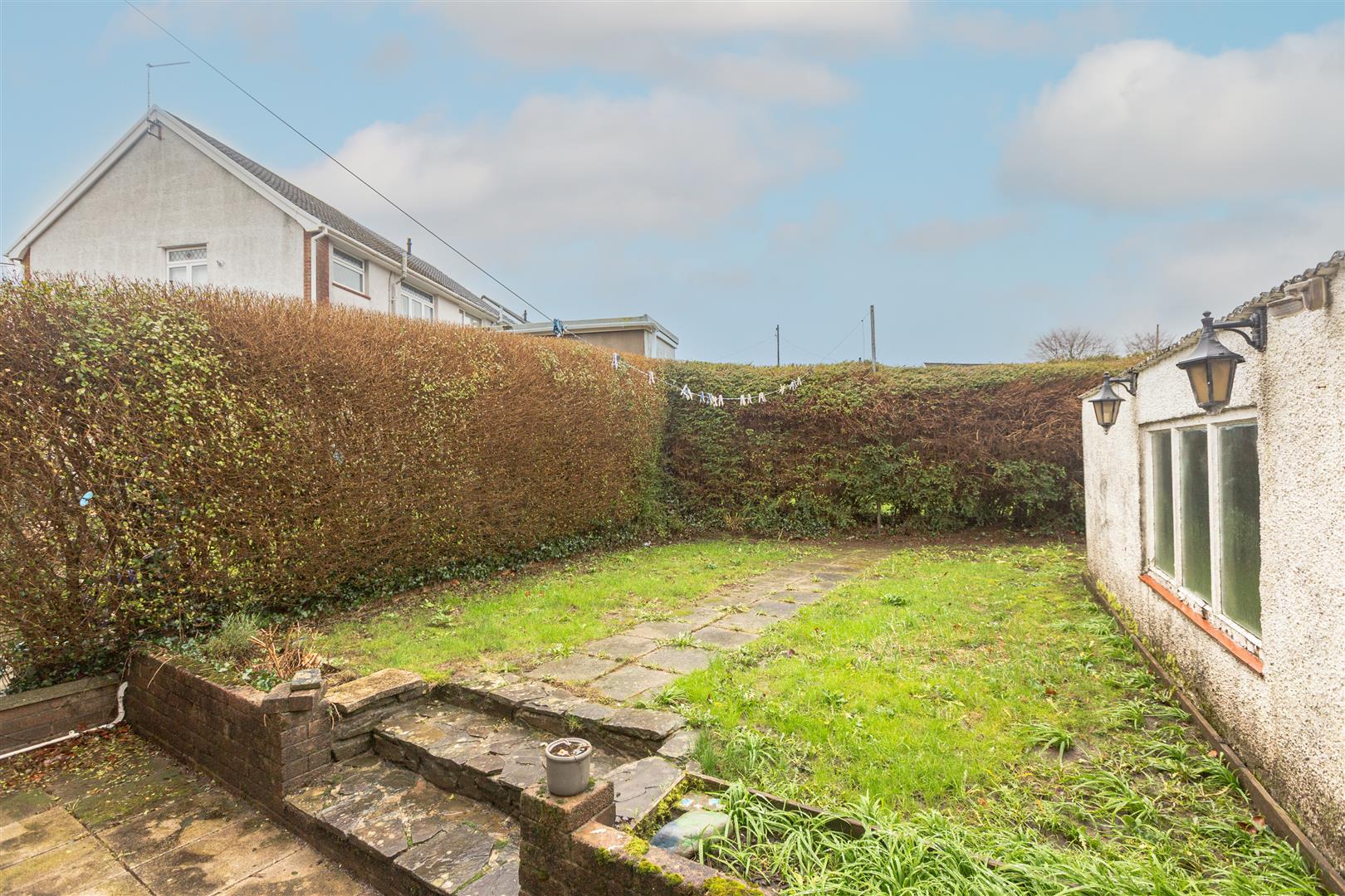 Lon Catwg, Gellinudd, Pontardawe, Swansea, SA8 3DU